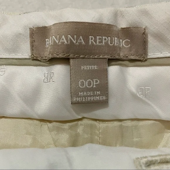 Sold- Banana Republic Patterned Shorts✨ - Picture 5 of 7